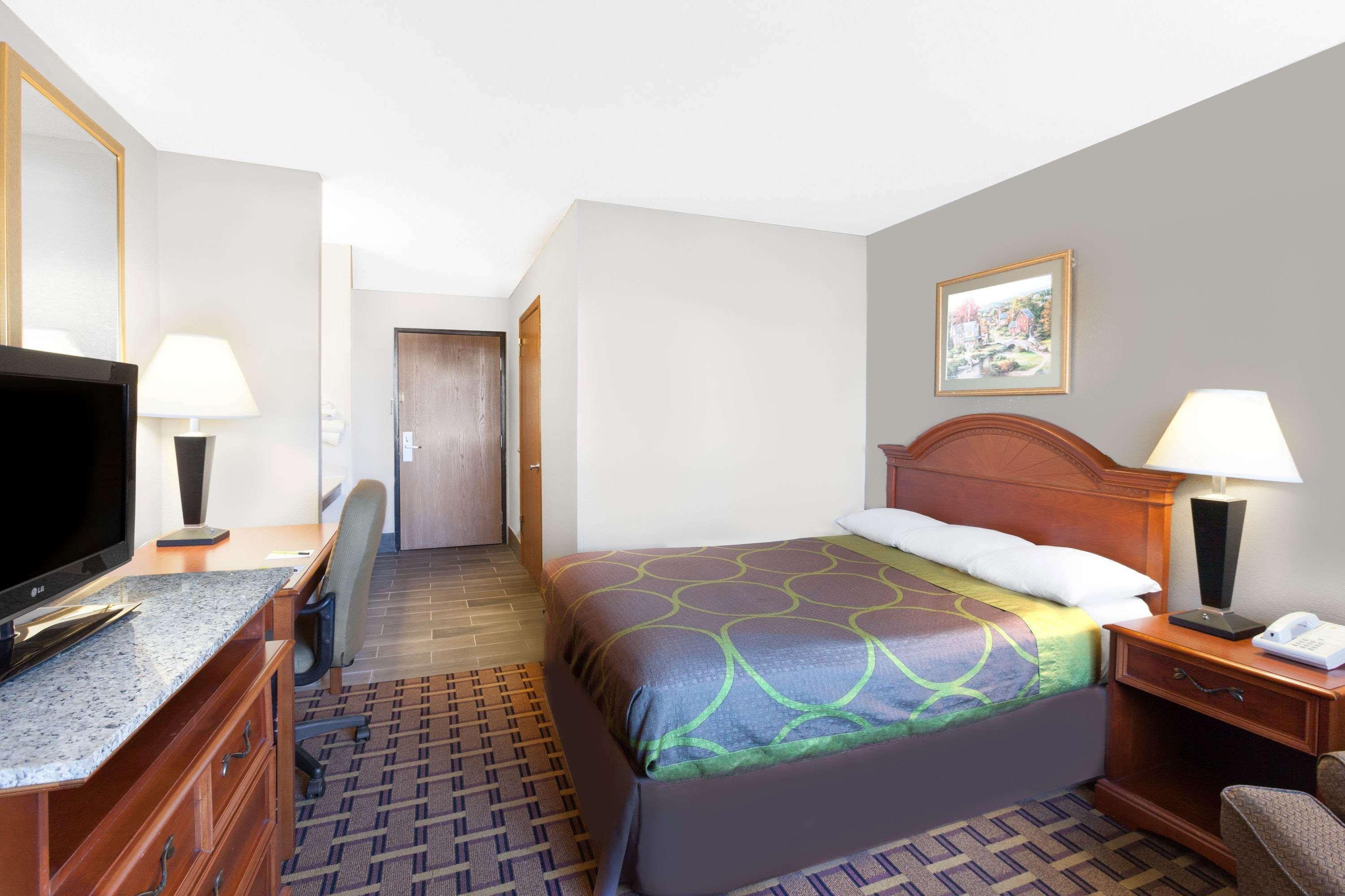 Super 8 By Wyndham Fort Madison Eksteriør billede