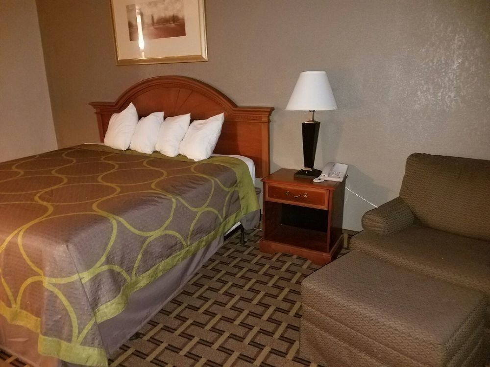 Super 8 By Wyndham Fort Madison Eksteriør billede